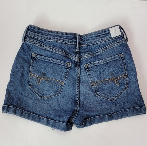 Levi's Denizen Denim Mom Shorts/ 28. - Picture 2 of 9